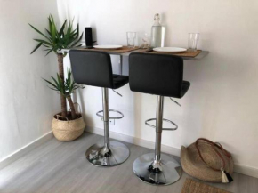 Studio de charme vue sur le port de plaisance